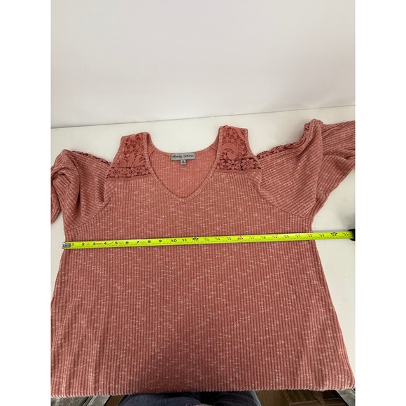 Absolutely Famous Sz 1X Pink‎ Cold Shoulder Top Women's Crochet Knit Ribbed - Picture 5 of 10